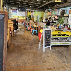 Wylie and Rum - Ample seating