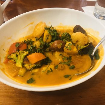 Picnik - Burnet Road - Thai red curry with shrimp - New American Near Me - Austin, Texas