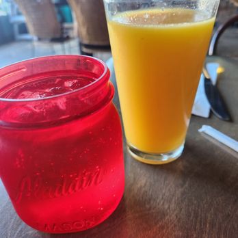 The Pan - water and orange juice - Breakfast & Brunch Near Me - Lomita, California The Pan - water and orange juice - Breakfast & Brunch Near Me - Lomita, California