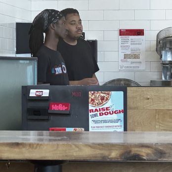MOD Pizza - Rude employee - Fast Food Near Me - Decatur, Georgia