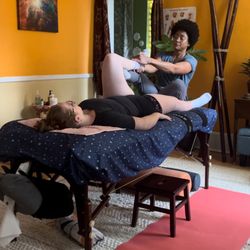 Pia's Wellness Den - Thai Yoga Massage - 90 min