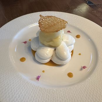 36 Degrees North - Pavlova Dessert - Desserts Near Me - Hollister, California