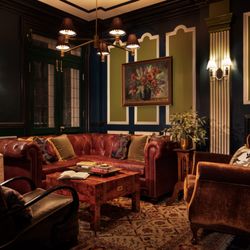 The Graduate Homestead Room