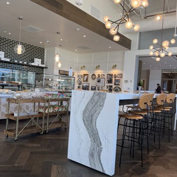 Ellie's Table - Seating inside cafe - Cafes Near Me - Irvine, California