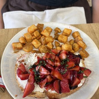Holly Beach Cafe - Strawberry basil toast - Breakfast & Brunch Near Me - Wildwood, New Jersey