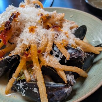 Hook & Line - Mussels topped with Parmesan fries - Seafood Near Me - Santa Cruz, California Hook & Line - Mussels topped with Parmesan fries - Seafood Near Me - Santa Cruz, California