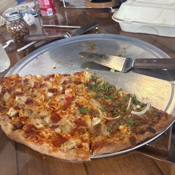 Ovenhead Pizza - Forgot to take pictures before! Borracha pizza and buffalo pizza. Yum! - Pizza Near Me - Mesquite, Texas Ovenhead Pizza - Forgot to take pictures before! Borracha pizza and buffalo pizza. Yum! - Pizza Near Me - Mesquite, Texas