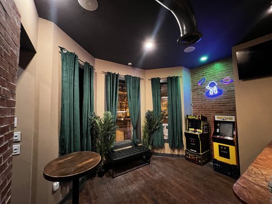 Krave Restaurant & Lounge by null