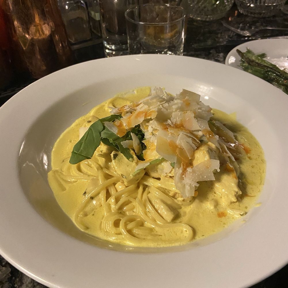Phoenecia - Saffron Chicken Linguini (Entree) - Pizza Near Me - Seattle, Washington