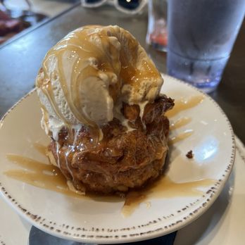 Buffalo Rose - Cinnamon roll bread pudding with a scoop of ice cream on top. - Bars Near Me - Golden, Colorado