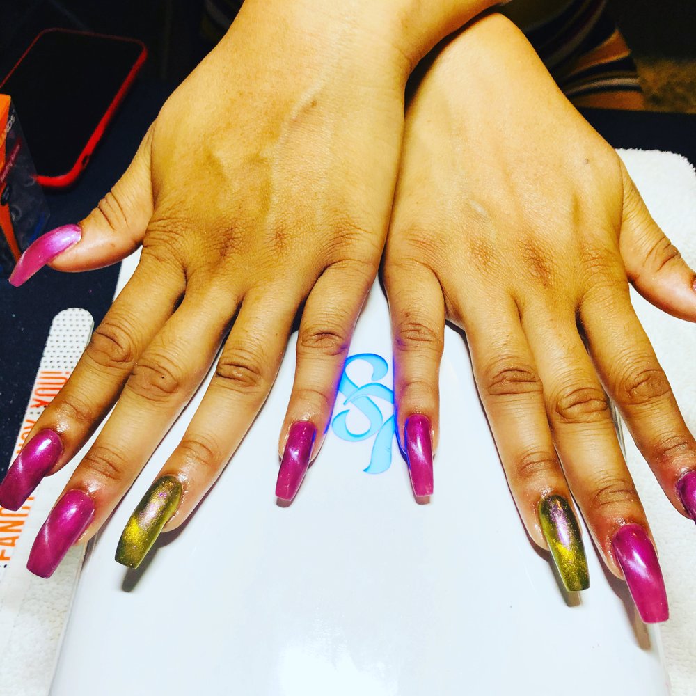 Katie Nails it Logo