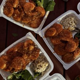 spicy garlic shrimp combo #2 plus comes with macaroni salad and regular salad