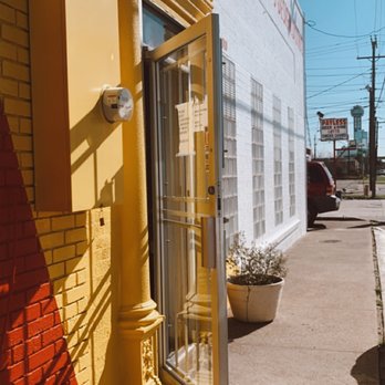 Lula B's Design District - Used, Vintage & Consignment Near Me - Dallas, Texas