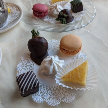 Lowell Inn - Dessert - Hotels Near Me - Stillwater, Minnesota