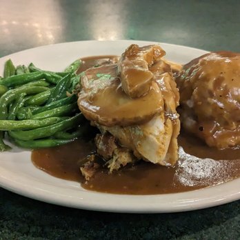 Metro Diner - Turkey Dinner - American Near Me - Granger, Indiana