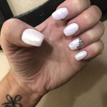 Tulip Nails - Nail Salons Near Me - Thousand Oaks, California