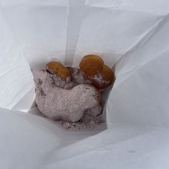 Mint Julep Bar - Strawberry and chocolate beignets - Donuts Near Me - Anaheim, California Mint Julep Bar - Strawberry and chocolate beignets - Donuts Near Me - Anaheim, California