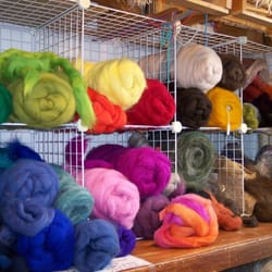 Amanda's Art-Yarn - Fibers for spinners and felters.