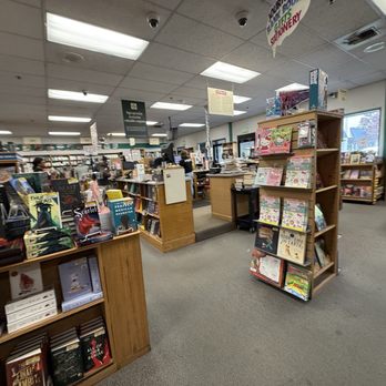 Half Price Books - Books, Mags, Music & Video Near Me - Tukwila, Washington