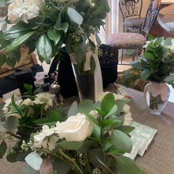 Cynara Bloom Flower Shop - Floral Designers Near Me - Castroville, California