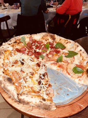 Bráz Pizzaria by null