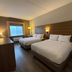 Holiday Inn Express & Suites 1000 Islands - Gananoque - Guest Room