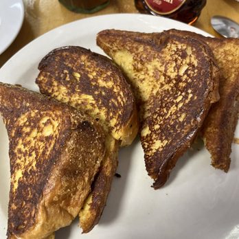 Flakowitz Bagel Inn - Challah French toast with butter and syrup - Bagels Near Me - Boca Raton, Florida Flakowitz Bagel Inn - Challah French toast with butter and syrup - Bagels Near Me - Boca Raton, Florida