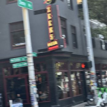 Zeeks Pizza - Pizza Near Me - Seattle, Washington Zeeks Pizza - Pizza Near Me - Seattle, Washington