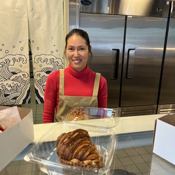 Cruffin & Tea - Desserts Near Me - Jacksonville, Florida