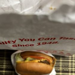 In-N-Out Burger - In-N-Out ordinary cheese burger with grilled onion.!