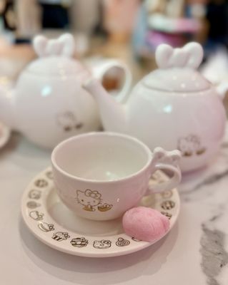 Hello Kitty Cafe by null