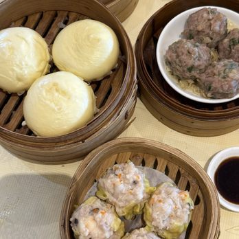 Imperial Restaurant - Steamed Egg Custard Bun, Steamed Beef Meatball, Shumai - Dim Sum Near Me - Chicago, Illinois Imperial Restaurant - Steamed Egg Custard Bun, Steamed Beef Meatball, Shumai - Dim Sum Near Me - Chicago, Illinois