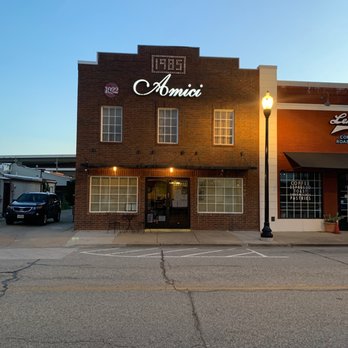 Amici Signature Italian - the outside of the building - Caterers Near Me Amici Signature Italian - the outside of the building - Caterers Near Me