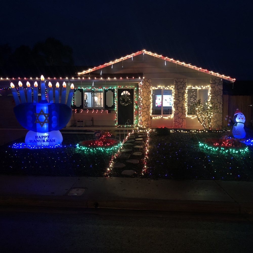 Lights Up - Holiday Decorating Services Near Me