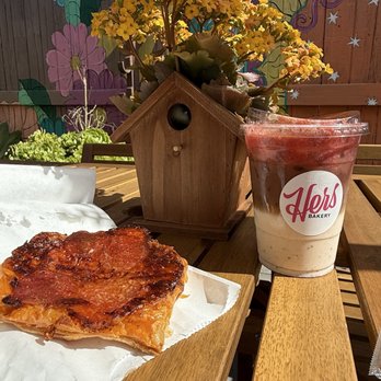 HERS Bakery - Pizza Tart with an Strawberry Horchata espresso - Desserts Near Me - Los Angeles, California HERS Bakery - Pizza Tart with an Strawberry Horchata espresso - Desserts Near Me - Los Angeles, California