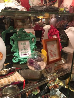 Little Button Craft by null