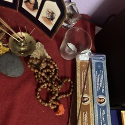 I got the sandalwood 108 kriya beads, sandalwood and frankincense! I got the sandalwood 108 kriya beads, sandalwood and frankincense!