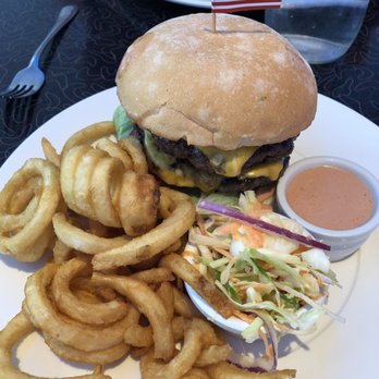 Diner 66 - California Burger with Avocado - American Near Me - Christchurch, CAN