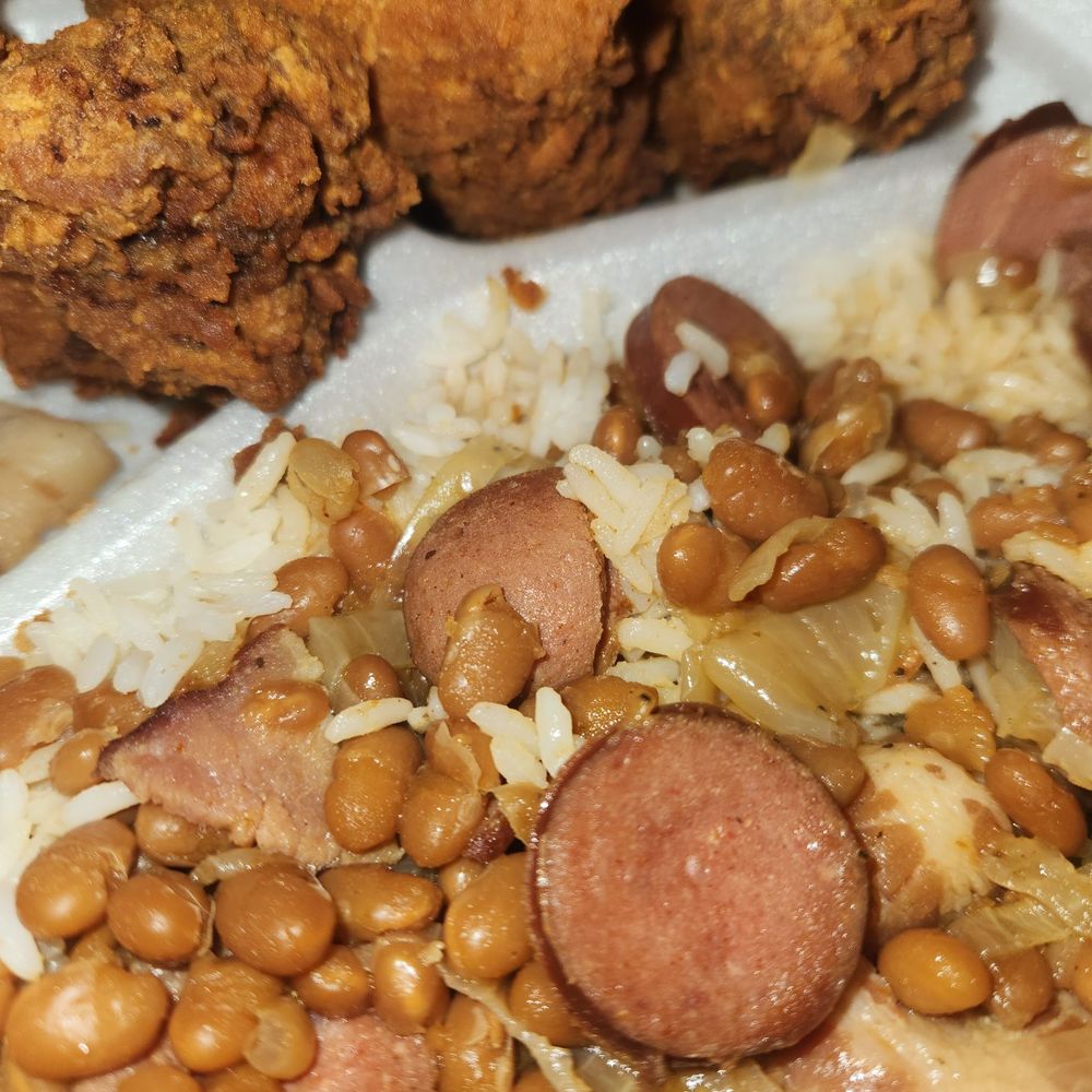 City Vibes - Take out Pork n beans special with 3 wings. - Soul Food Near Me - Summerville, South Carolina