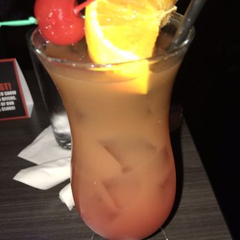 Chicago Improv - Mai tai - Performing Arts Near Me - Schaumburg, Illinois
