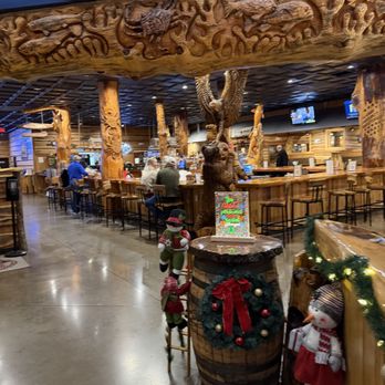 Harpoon Harry's Crab House - Bar and interior - Seafood Near Me - Pigeon Forge, Tennessee