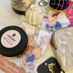 Painted Tree Boutiques - Random item haul of smaller gifts available.