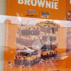 Little Caesars Pizza - New Twix cookie dough brownie