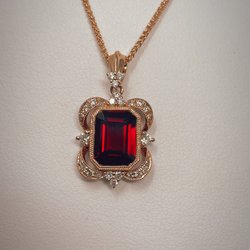 Hampstead Jewelers - Regal & Lux Pieces