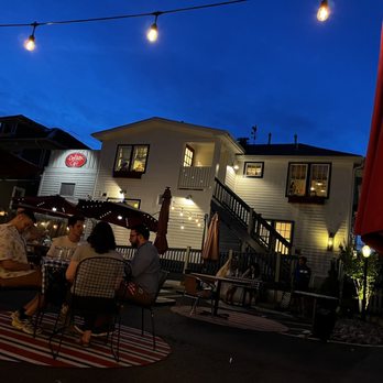 Del Ray Cafe - Out back - French Near Me - Alexandria, Virginia
