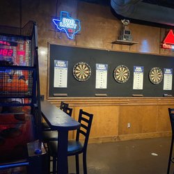Jack's Tavern - Basketball and darts