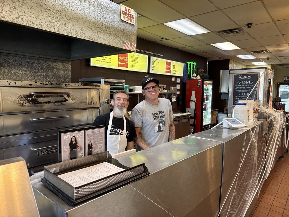 Verrazano Pizza - Photo 2