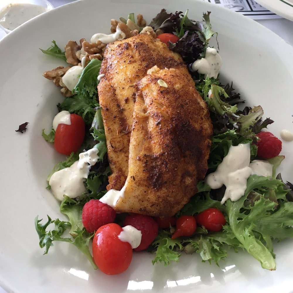 Barracuda Grill - Raspberry Salad w Blackened Hogfish - Seafood Near Me - Marathon, Florida Barracuda Grill - Raspberry Salad w Blackened Hogfish - Seafood Near Me - Marathon, Florida