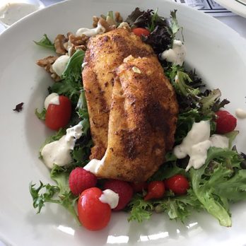 Barracuda Grill - Raspberry Salad w Blackened Hogfish - Seafood Near Me - Marathon, Florida Barracuda Grill - Raspberry Salad w Blackened Hogfish - Seafood Near Me - Marathon, Florida