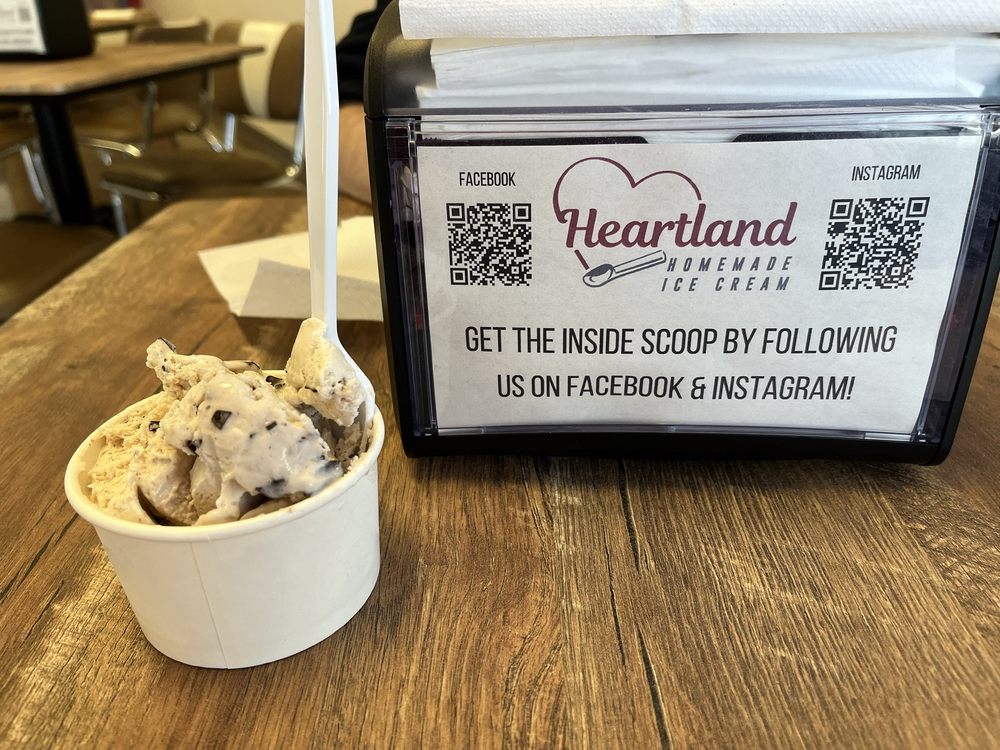 Heartland Homemade Ice cream Logo
